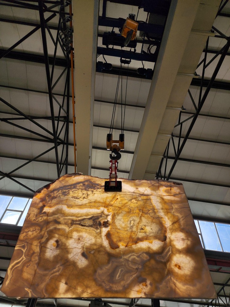 Honey onyx